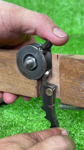 193K views · 801 reactions | Simple trigger mechanism # Craft idea # DIY # Unique design | Lamily DIY | Facebook