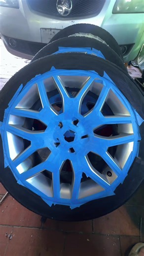 Rim Painting: Achieving a Gloss Black Finish on Alloys