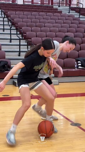 1.7K views · 104 reactions | The goal is simple: read the defender, make a decision, and go. ✅ #basketball #basketballtraining #ballislife #basketballworkout #highlevelbasketball #dgt | High.level.basketball | Facebook