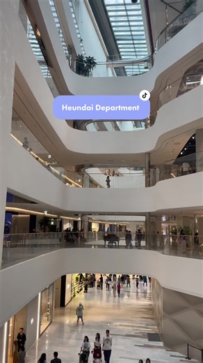 Exploring the Most Beautiful Shopping Mall in Seoul