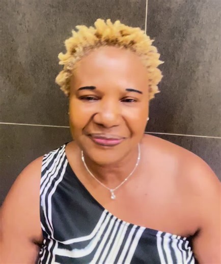 AVON NEW BOLDER & BETTER ULTRA COLOUR LIPSTICK. An Upgrade in our Ultra Colour Range. #avon #avonlipstick #celest #newtowownjunction