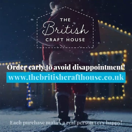 Head to The British Craft House to find the best handmade gift ideas and art to delight your friends and family this year! 🎁 | British Craft House