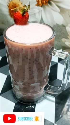 Strawberry milkshake#short#shortsfeed#youtueshorts#viralshort#ytshorts#shorts#trendingshorts#food