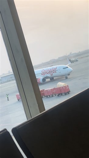 @noonchai10 on Instagram: "#spicejet✈️ #spicejet#travel #change"