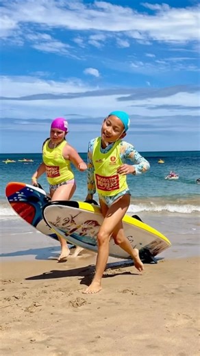 ☀ 𝐖𝐞𝐞𝐤𝐞𝐧𝐝 𝐖𝐫𝐚𝐩 | Our dedicated volunteer surf lifesavers were on patrol over the weekend in addition to our enthusiastic Nippers hitting the beach on Sunday. There was also plenty of competition action at the SunSmart WA Little Nippers Championships at Mullaloo Beach plus the Navy/ASRL Surf Boat carnival R6 in Lancelin! | Surf Life Saving WA