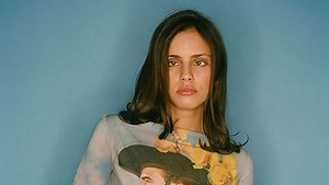 Model who is cross-eyed breaks into the world of modelling - why she's not really 'different' | News24