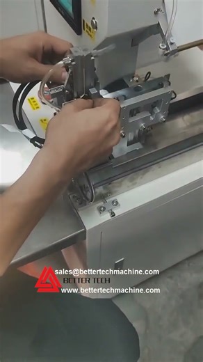 Information flag label applicator