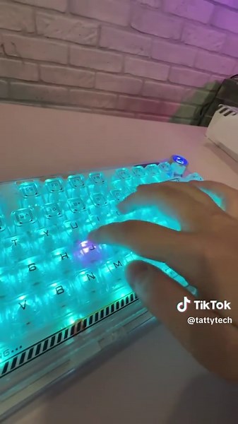 AULA F81: Прозрачная механическая клавиатура с RGB