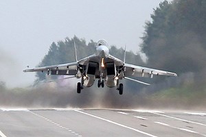 Mig-29 cockpit training bout (video)