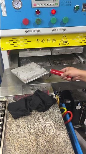 PVC 3D soft rubber shoulder patches making machine