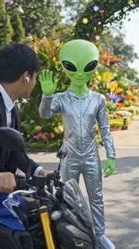 mere Sath alien dost asam mein ghumne aaya Hai Brahmaputra garden mein ghoom raha hai #short video