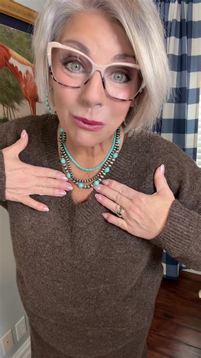 This boho turquoise necklace set is giving effortless, earthy glam 😍 The texture, the color, the vibe… OBSESSED ✨ ✔️ Beautiful beaded turquoise design ✔️ Lightweight & comfy for all-day wear ✔️ Perfect for parties, festivals, or everyday outfits ✔️ Easy to layer or wear solo ✔️ Makes the cutest gift 🎁 Adds instant personality to any outfit 💙 #westernjewelry #westernstyle #bohojewelry #westernfashion #westernvibe