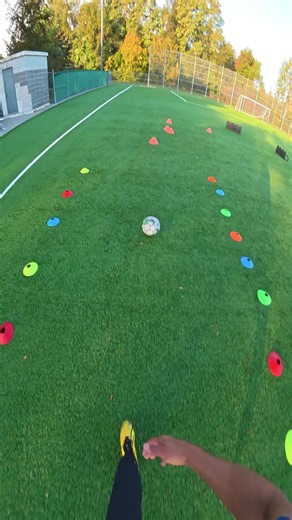 INSANE MESSI ACCELERATION DRIBBLING🔥#football #soccer #footwork #footballskills #soccerskills