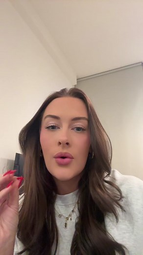 Brooke Schofield (@brookeschofield1)’s video of Brooke Schofield