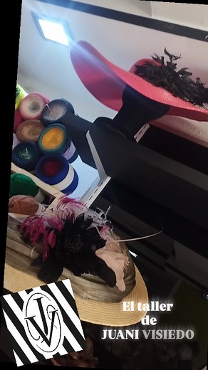 Porque no hay nada como escuchar a la clienta y dejar plasmado cada toque único y exclusivo en el diseño que le hacemos exclusivamente para ella. | Juani Visiedo Yañez