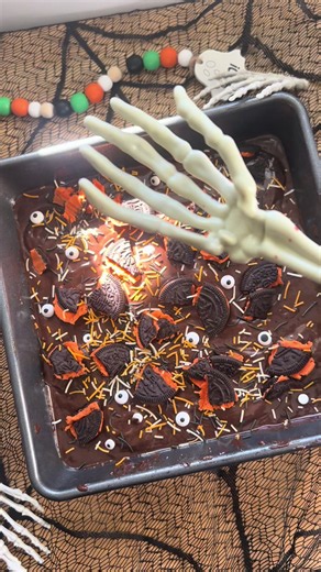Halloween Oreo Brownies Recipe - Easy Fudgy Oreo Brownies