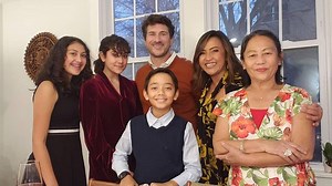 7 Potret Patsy Widakuswara Bersama Keluarga, 'Diusir' Trump Tapi Tetap Jadi Bunda Tangguh