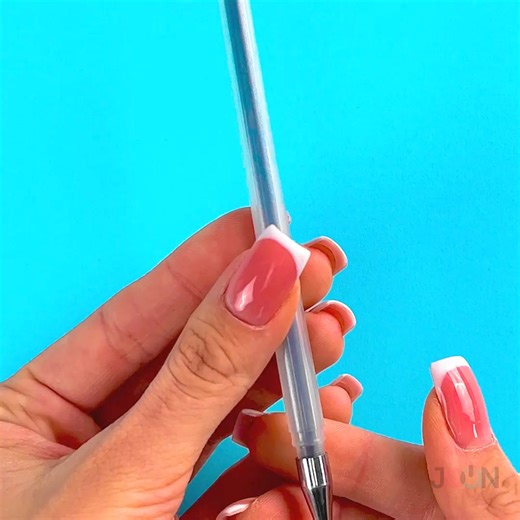 8.9K views · 38 reactions | MAKE YOUR OWN TOUCHSCREEN PEN AT HOME 勞 | Smart & simple phone hack to DIY a touchscreen pen | JOON | Facebook