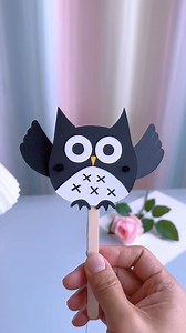 Use Cardboard and Popsicle Sticks to Make a Moving Owl - It's So Cute! #diy #crafts #owlcraft #kidscrafts #handmade #artproject #cardboardcraft #popsiclestickcraft #parenting #creativekids | paper craft ideas