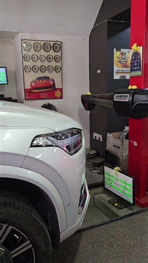 Hunter HawkEye Elite wheels alignment and Hunter Road Force wheel Balancing done by herculestyres