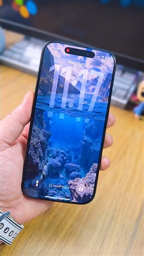 ToTheMobile on Instagram: "The iOS 26 magic is real! 🤌 That Spatial Effect + Depth Effect combo is pure visual gold. Everything just pops! #iOSUpdate #AppleDesign #ScreenGoals #Tech"