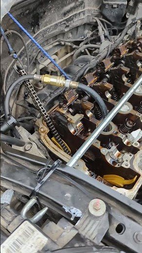 Valve stem seals replacement without removing Cylinder head