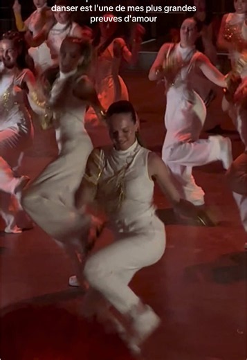 Parce que m'inviter à venir me voir danser est une preuve d'amour