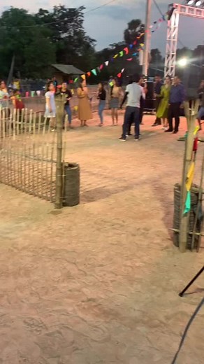 វីដេអូ​របស់ Na Roth Singer (@narothsinger) ជាមួយ original sound - Na Roth Singer