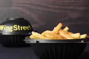 610K views · 4.1K reactions | Crispy Cajun style seasoned fries. No lie. | Pizza Hut | Facebook