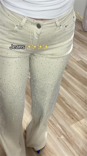 Rezwrvoni ne Instagram 🤩 #goviral #fyp #jeanshighwaist #sparkle #veshjeperfemra #blionline #perte #xhinseperfemra #ariasfashion #shqiptaretneperbote🇦🇱🌍