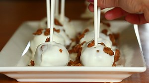 Little Debbie Oatmeal Cream Pie cake pops. | Insider Food