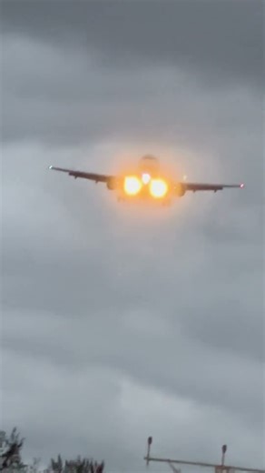 British Airways Airbus A320 Landing – Smooth Approach