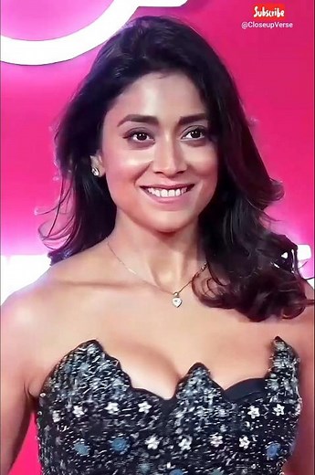 Shriya Saran Hot Cleavage | Shriya Saran Expressions Vertical | South Actress Lips Closeup Edits 4K