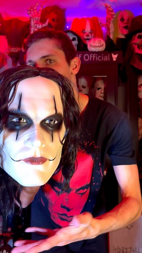 My Full “Brandon Lee’s (The Crow)”, Cosplay Costume 🔥😱🐦‍⬛🪦 • (I don’t own the rights to this music). Thunderwolf TikTok Trick or Treat Studios The Crow The Crow The Cure Bloody Disgusting Screambox TikTok YouTube #horror #thecrow #cosplay #trending #thunderwolf #horrormovies #slasher #slashermovies #crow #October #November #cosplay #cosplayers #Halloween #costume #trendingvideo #viral #explore #tiktok #Youtube #goth #gothic #fypシ #trickortreatstudios #collaboration #Collab #newpost #videovir
