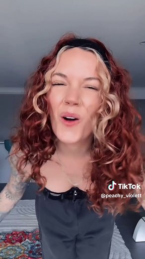 Alternative Lipsync by @peachy_violett