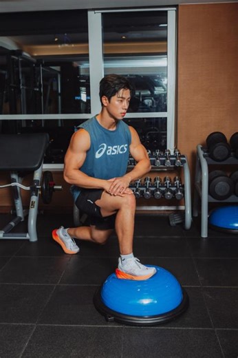 7.7K views · 12 reactions | Train, dominate, repeat.  ให้การวิ่งและการเทรนนิ่งของคุณไปสู่อีกระดับด้วยเสื้อผ้า cotton blend apparel และ performance running collection  ช้อปเลย https://www.asics.com/th/th-th/Cotton_Blend_Clothing/ #ASICSTH | ASICS | Facebook