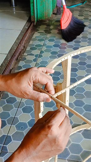 39K views · 461 reactions | Pemasangan sabuk sangkar. #duniasangkarsampit #birdcage #art #woodart #homeimprovement #furniture | Wardhana Soetarno Putra | Facebook