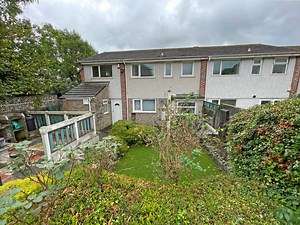 Price Reduced - Thornbury £300,000 The three bedroom end of terrace...