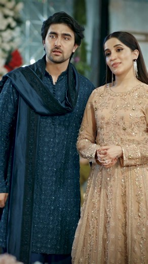 Hamna ki Mulaqat: A Colorful Encounter with Sara