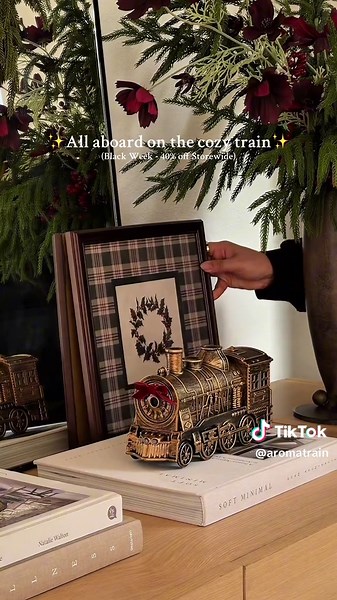 Cozy Train Vibes: Vintage Home Decor Inspiration