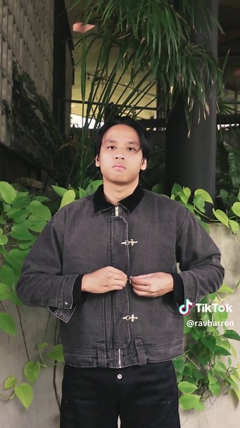 Discover the Fireman Clasp Jacket in Fade Black