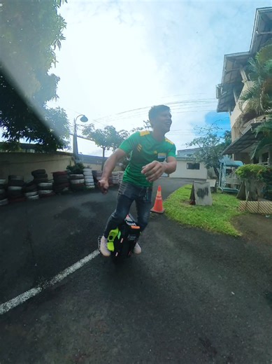 Ang smooth naman netong Commander Max ng Extreme bull. 🛞💪⚡️😁 #fyp #electricunicycle #electricvehicle #ebike #EUC