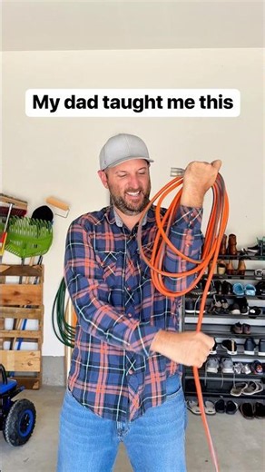 Easy way to organize and store extension cords 🧰 #extensioncord #construction #garageorganization