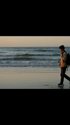 sebuah pesan💔 ib @iamwan10🙏🏻 #look #cinematic #lumix #filmtok #xyzbca #fyp #gabut #foryoupage #sunset #beach #film #billieeilish