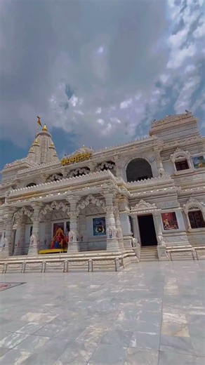 Vrindavan dham #ytshort #trending #radhekrishnaa #vrindavandham #vrindawan #radha #radharani