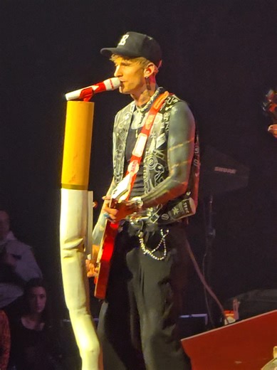 Machine Gun Kelly Live in London - Vampire Diaries Concert