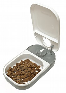 Cat Mate Single Meal Automatic Pet Feeder, BPA-Free, Fly-Proof, Holds 14 oz. of Dry or Wet Food