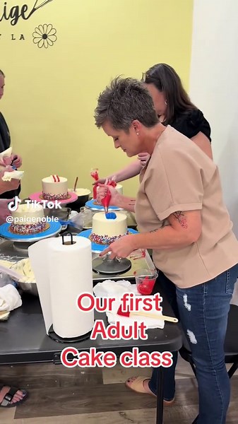 Adult Cake Decorating Class in Denham Springs
