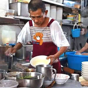 1.3K views · 267 reactions | This is the famous bak chor mee stall at Serangoon Garden Food Centre. Seng Kee Mushroom Minced Meat Noodle https://tidbitsmag.com/seng-kee-mushroom-minced-meat-noodle/ | Ladyironchef | Facebook