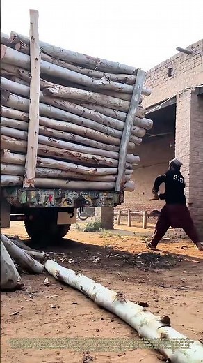 Precision Cutting: The Skill of Clearing Wooden Supports